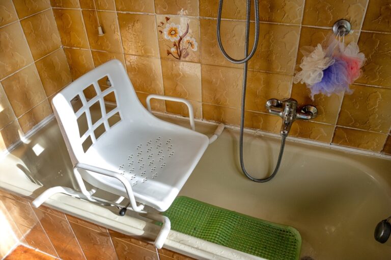 bathing equipment for the elderly
